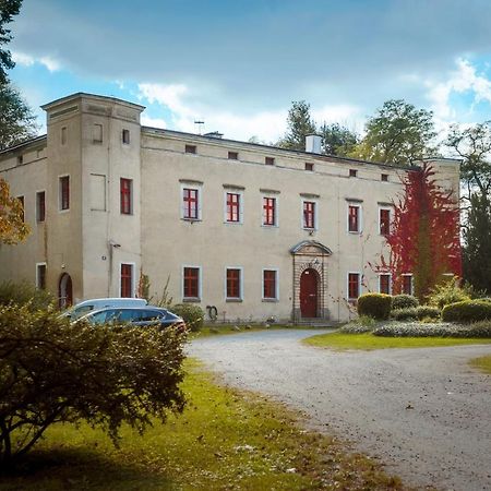 Aparthotel Zamek Dobroszyce Extérieur photo