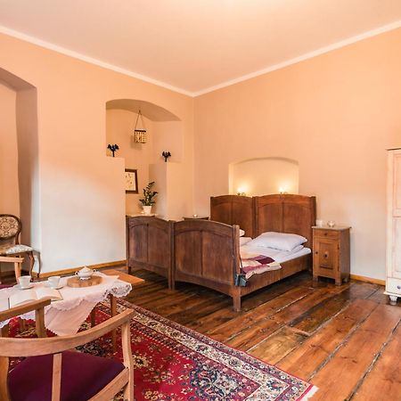 Aparthotel Zamek Dobroszyce Extérieur photo