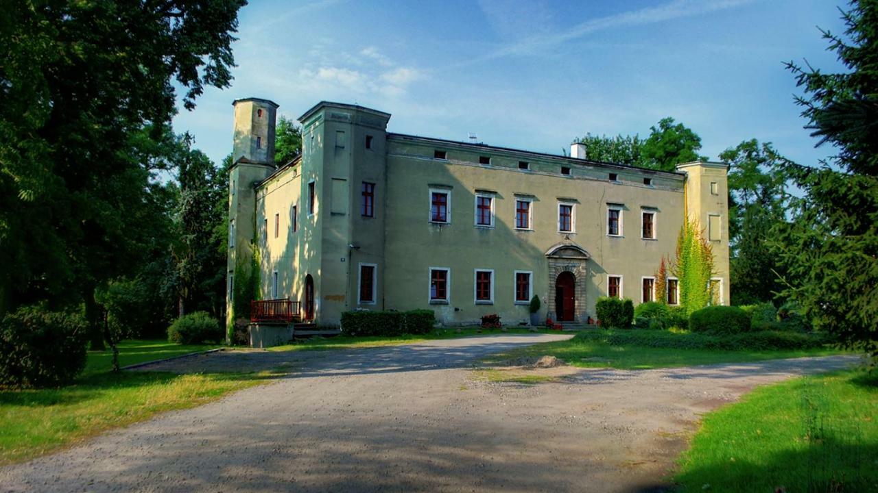 Aparthotel Zamek Dobroszyce Extérieur photo