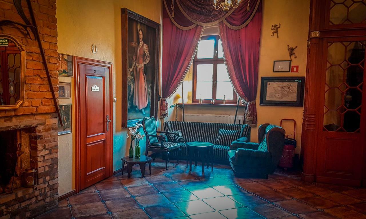 Aparthotel Zamek Dobroszyce Extérieur photo