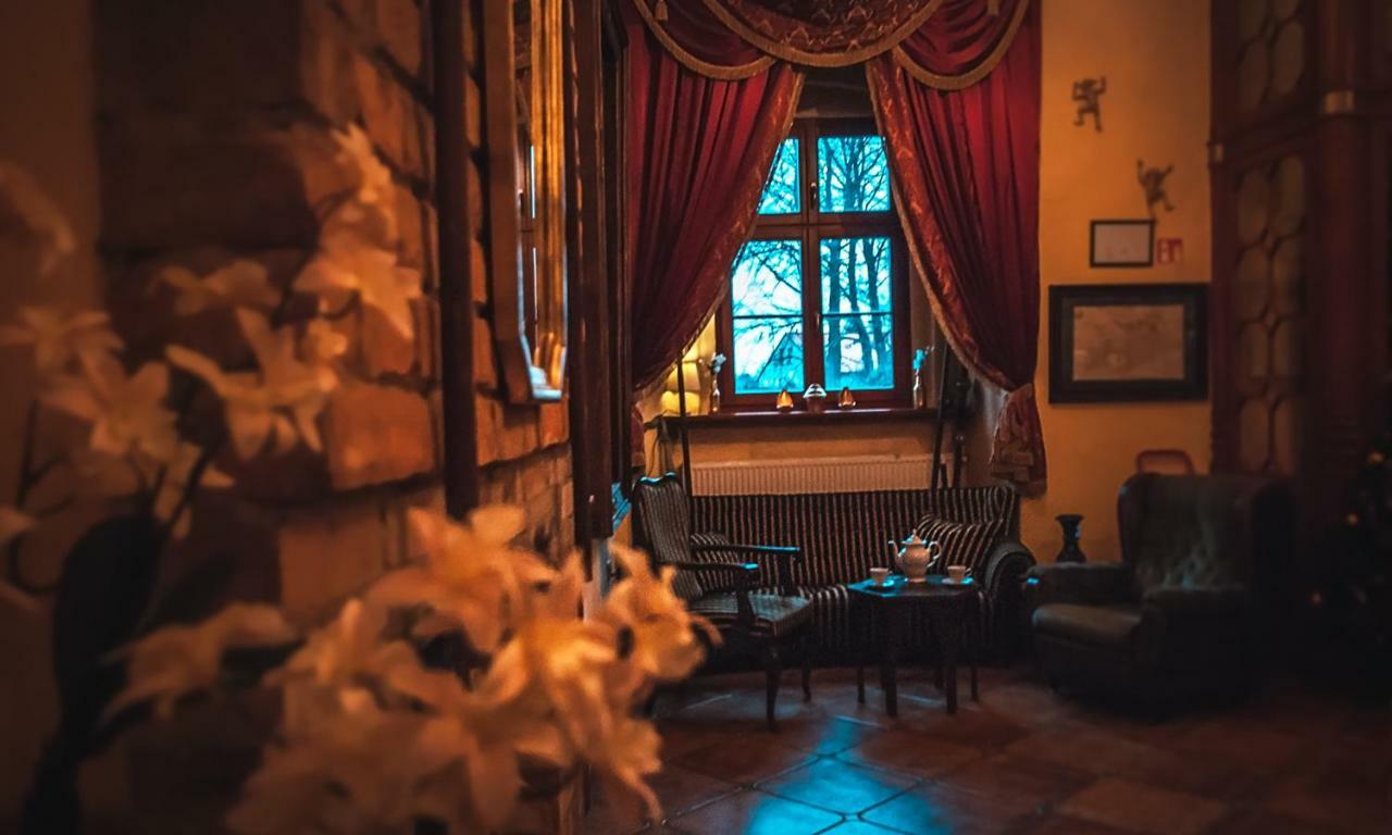 Aparthotel Zamek Dobroszyce Extérieur photo