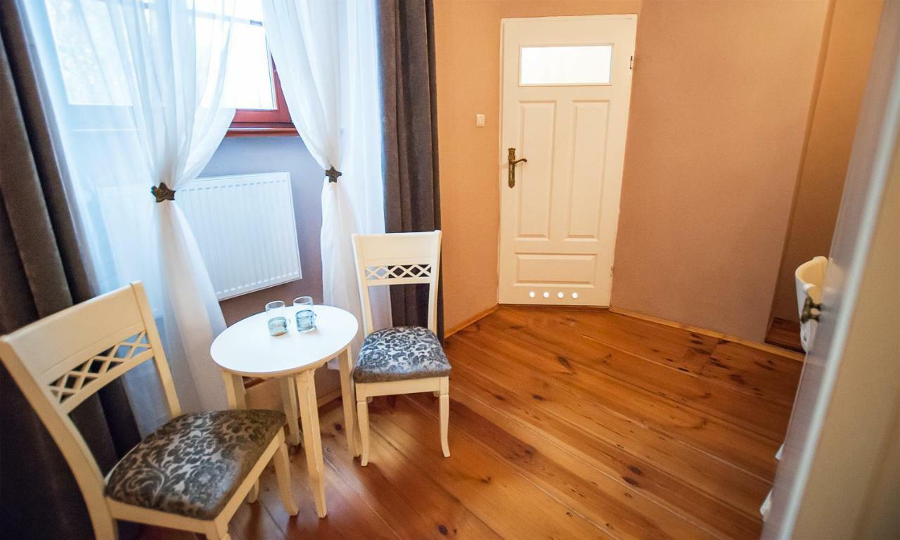 Aparthotel Zamek Dobroszyce Extérieur photo