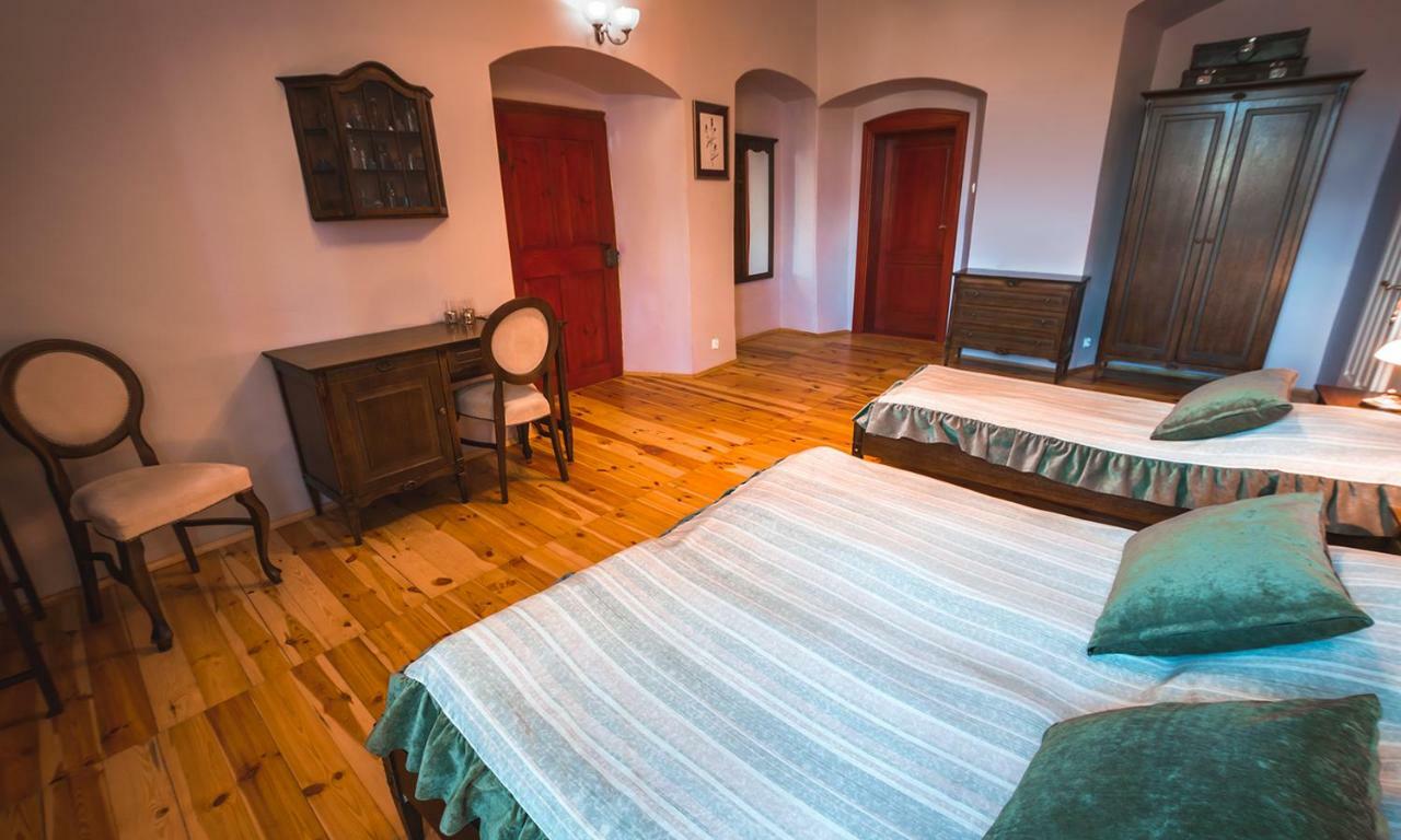 Aparthotel Zamek Dobroszyce Extérieur photo