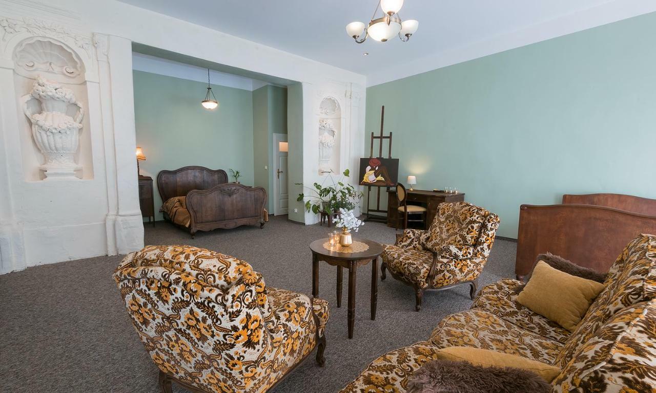 Aparthotel Zamek Dobroszyce Extérieur photo